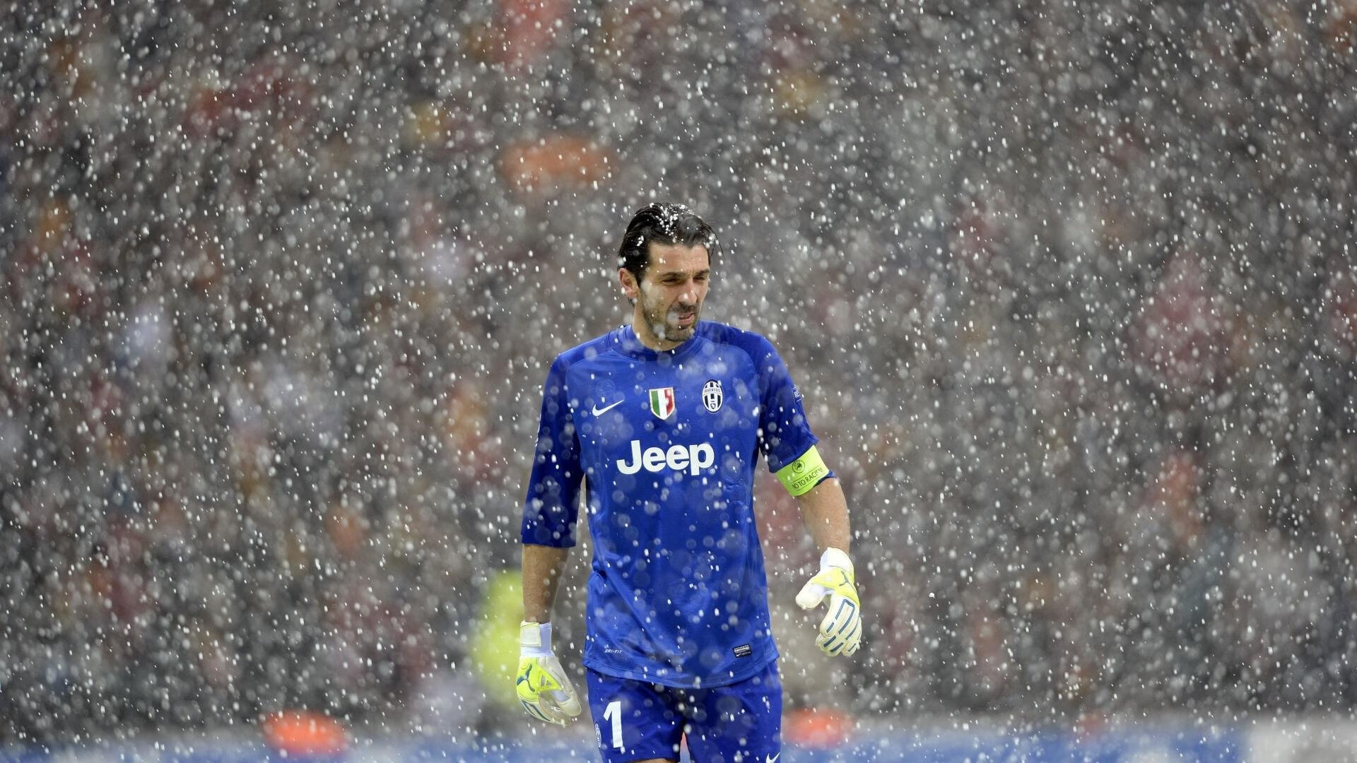 德甲激烈争夺:场面火爆震撼全场,德甲比赛集锦