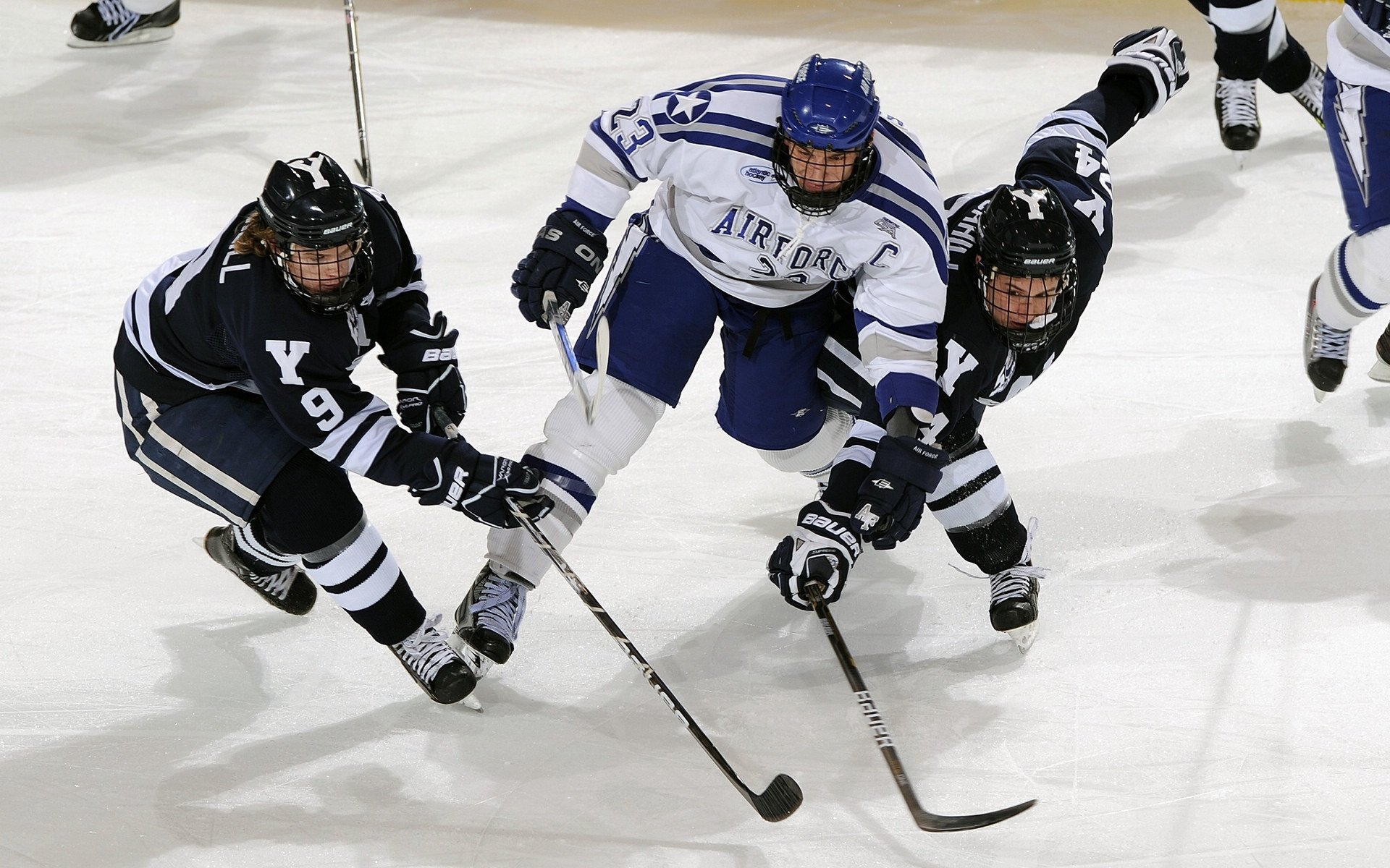 斯诺克国锦赛：8强诞生，决出最强4强，丁俊晖与赵心童或将迎来巅峰对决